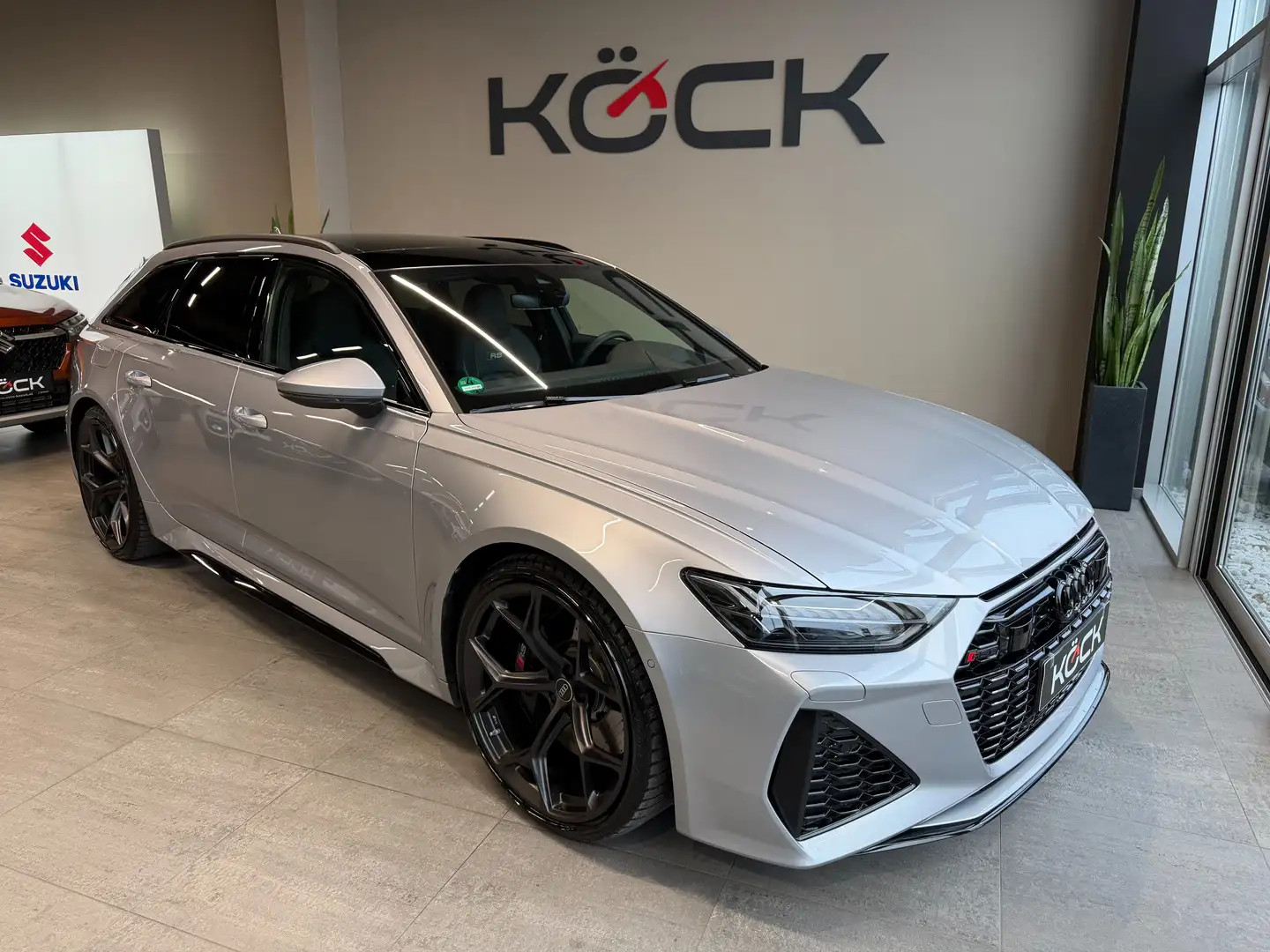 Audi RS6 RS6 Avant 4,0 TFSI quattro Performance Silber - 2