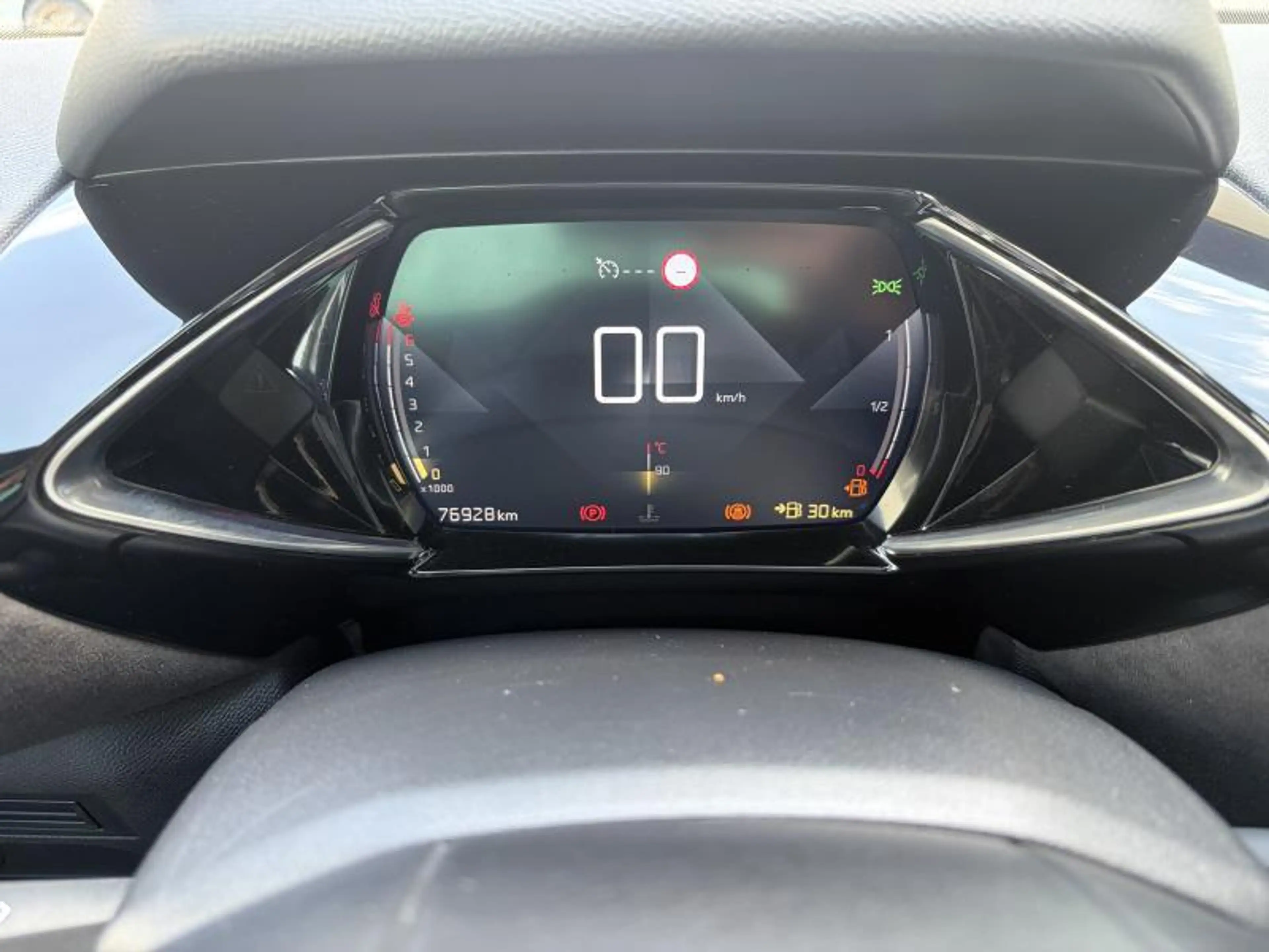 DS Automobiles DS 3 Crossback Bastille — photo 7