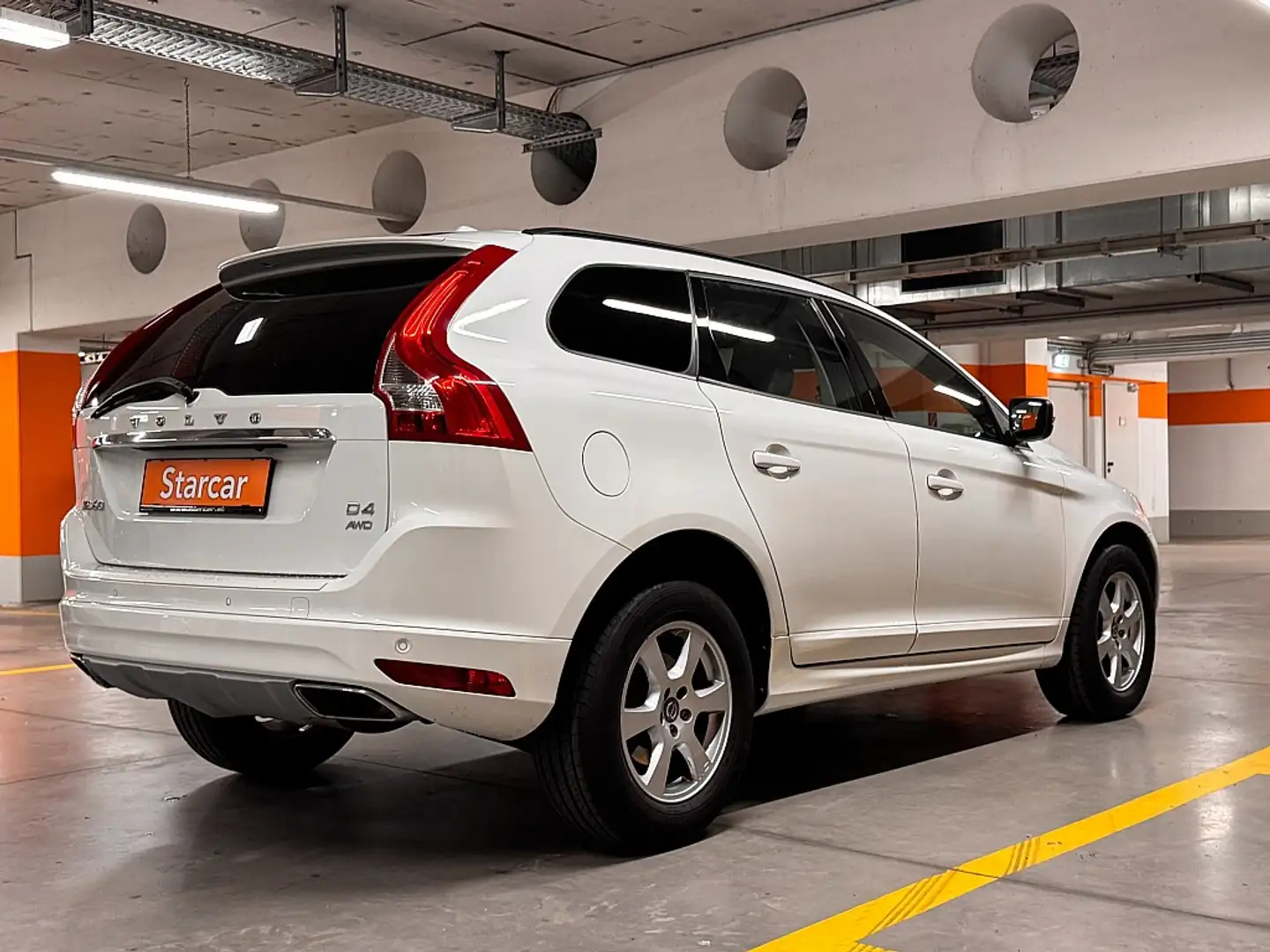 Volvo XC60 D4 Kinetic AWD Geartronic *VIRTUAL COCKPIT*ACC-... Weiß - 2