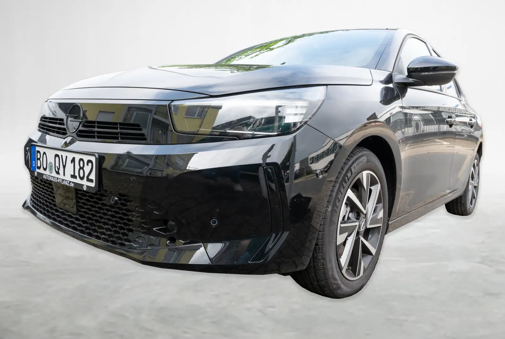 Opel Corsa F GS 1.2 Turbo 100 DCT6 48V Hybrid Schwarz - 1