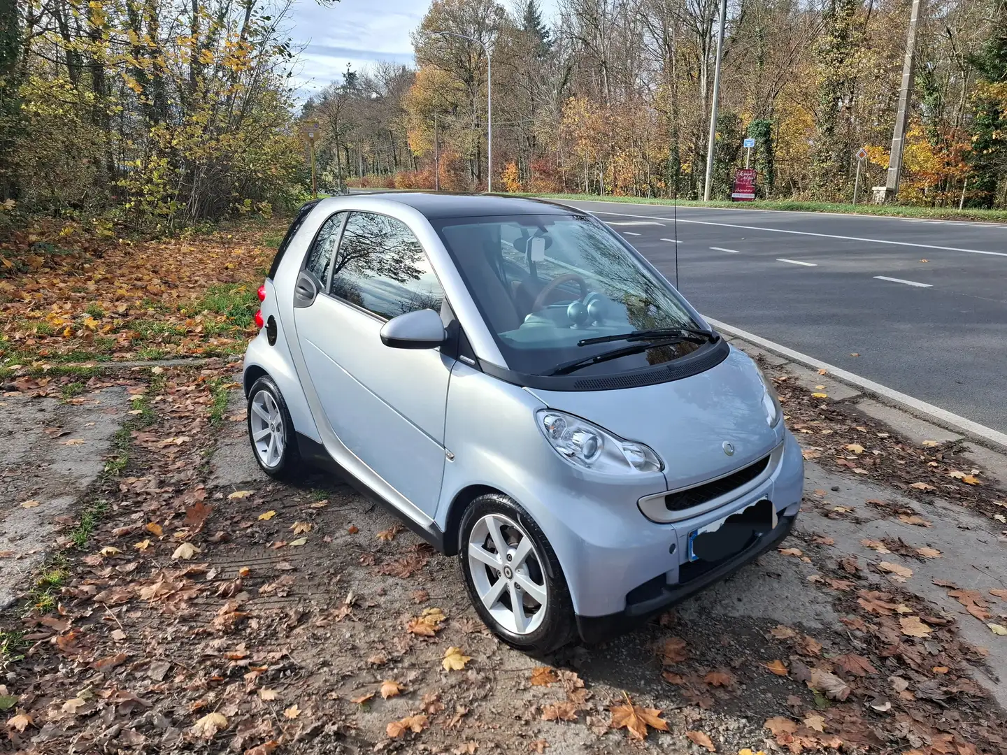 smart forTwo Coupe 1.0i Limited One Softouch Bleu - 1