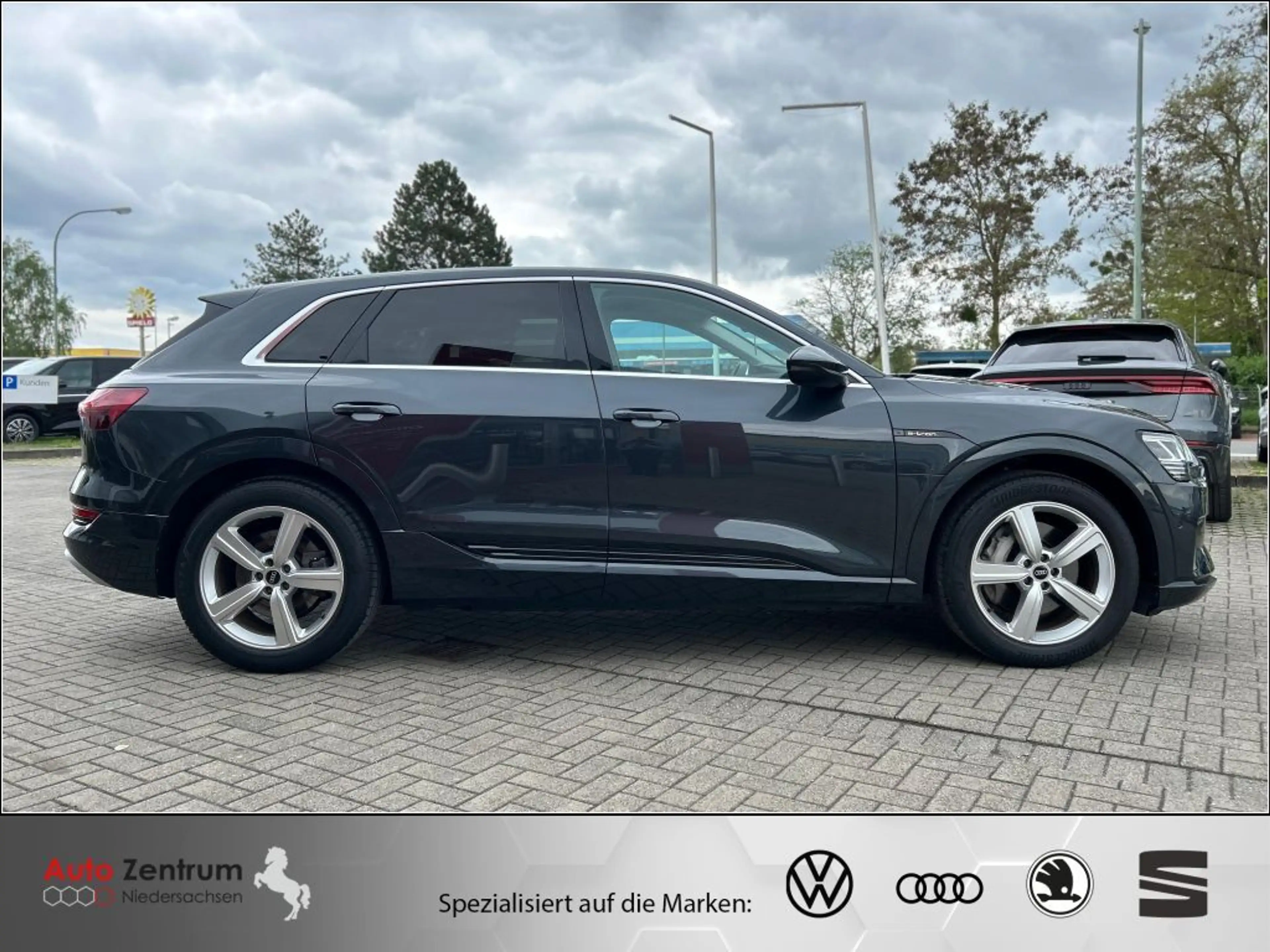 Audi e-tron 55 quattro advanced AZN-HAUS-FÖRDERUNG* Standheizg — photo 4