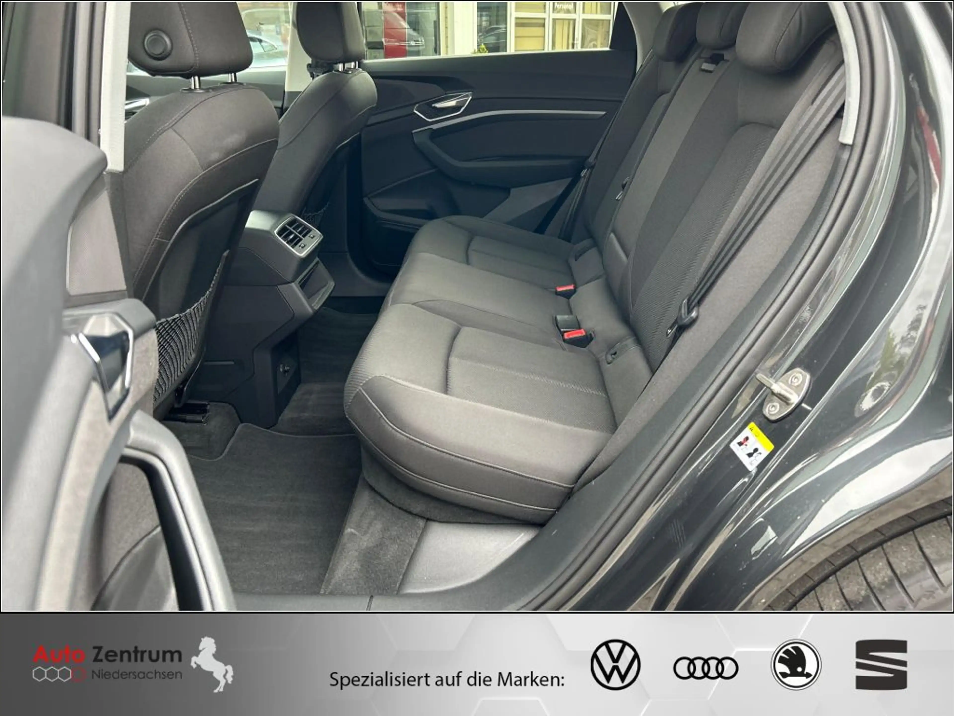 Audi e-tron 55 quattro advanced AZN-HAUS-FÖRDERUNG* Standheizg — photo 13