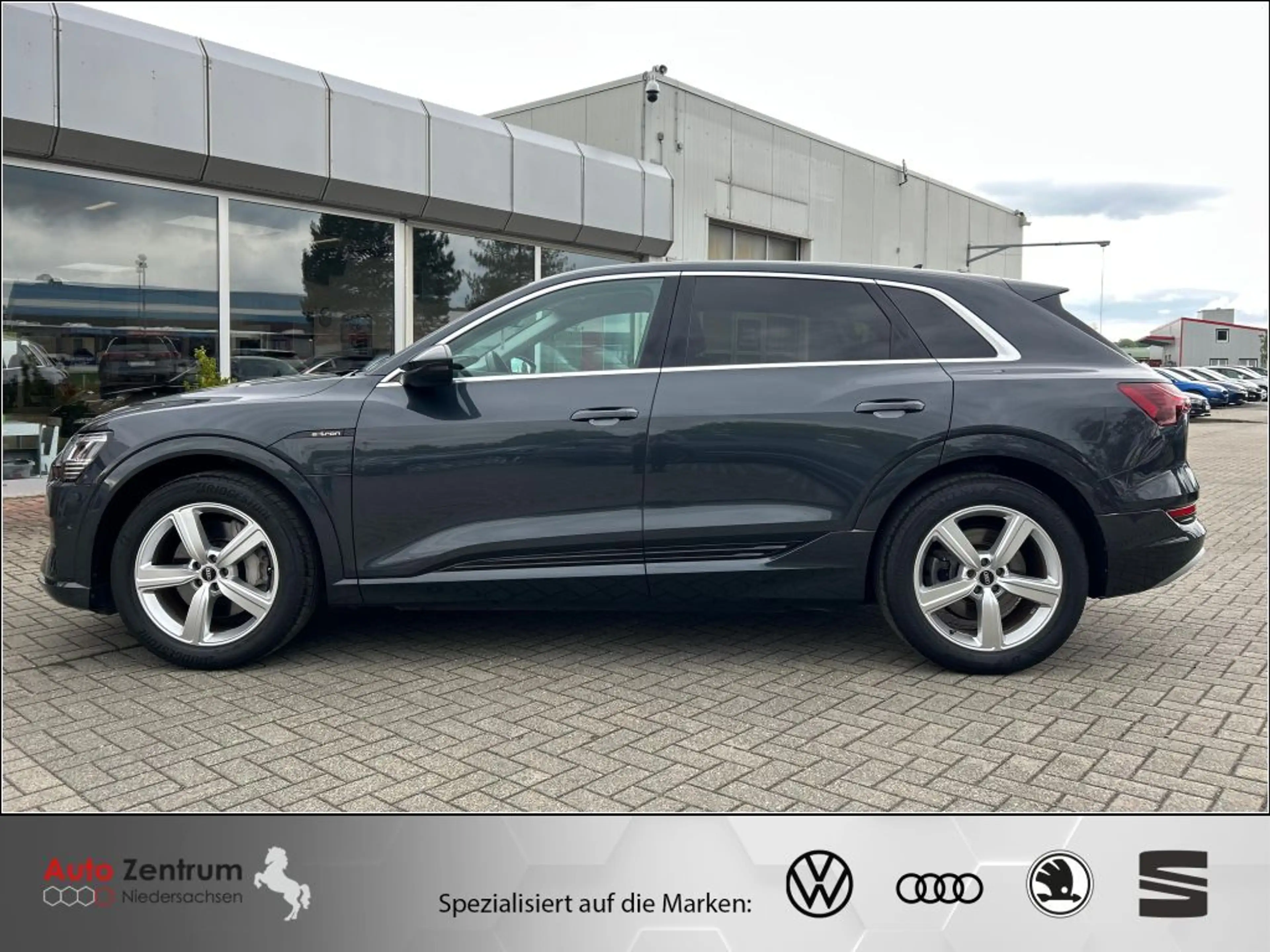 Audi e-tron 55 quattro advanced AZN-HAUS-FÖRDERUNG* Standheizg — photo 10