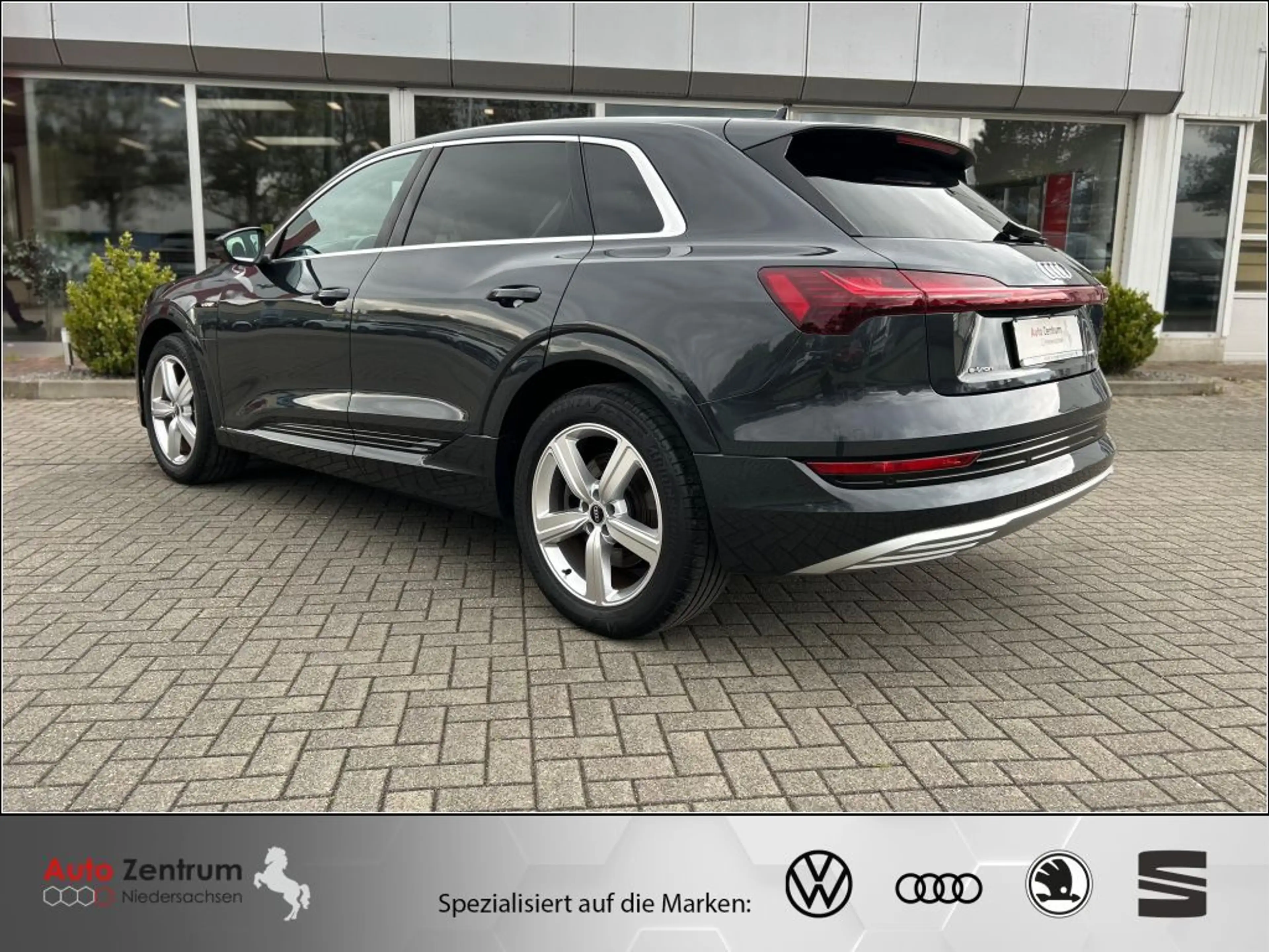 Audi e-tron 55 quattro advanced AZN-HAUS-FÖRDERUNG* Standheizg — photo 9
