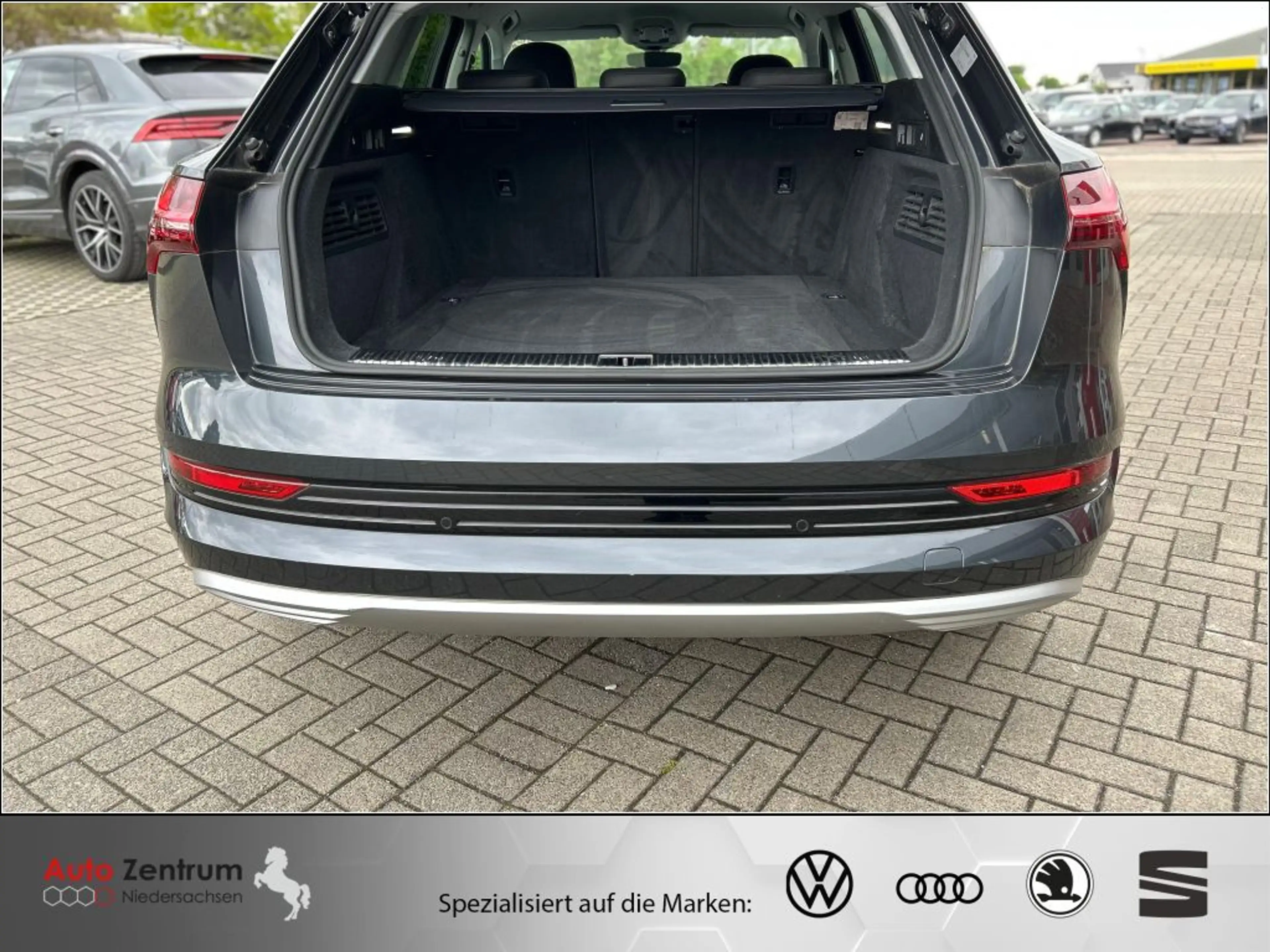 Audi e-tron 55 quattro advanced AZN-HAUS-FÖRDERUNG* Standheizg — photo 7
