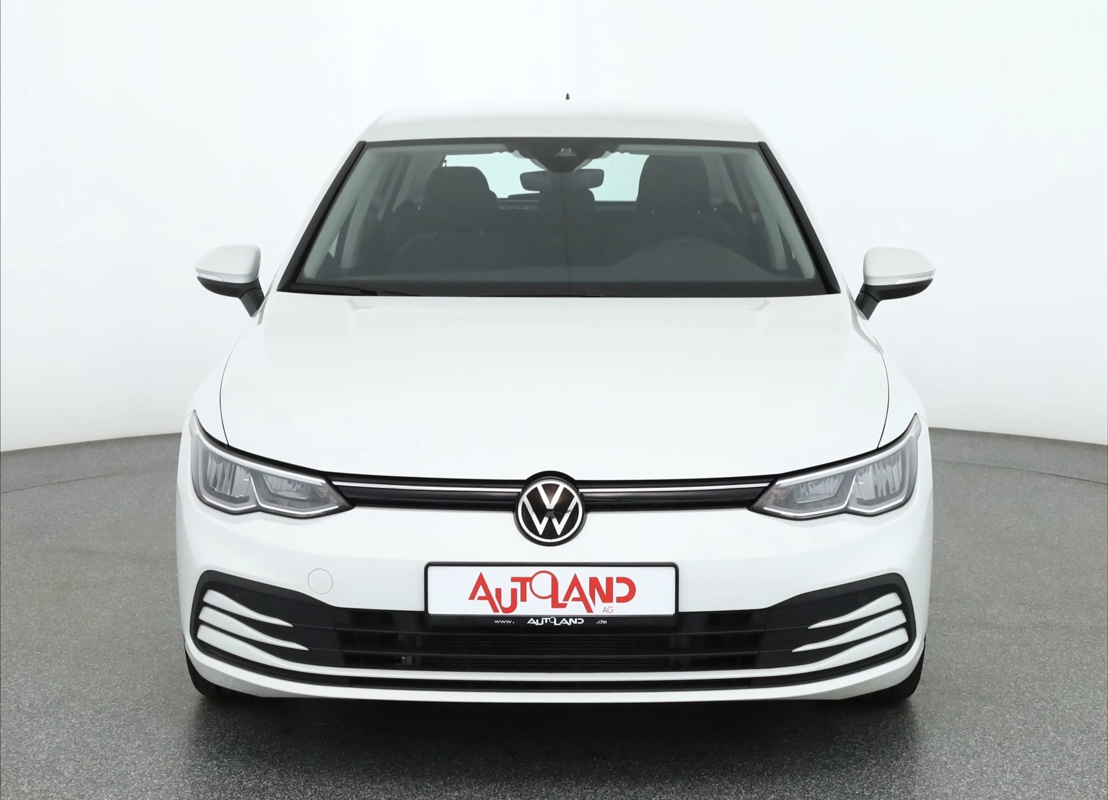 Volkswagen Golf VIII 1.0 eTSI DSG LED Navi ACC DAB — photo 8