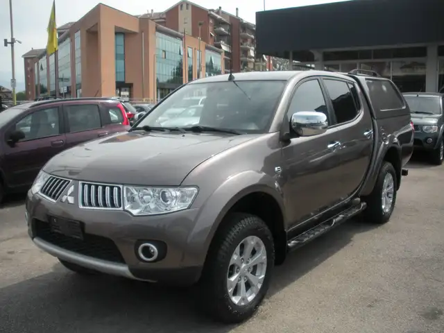 Mitsubishi L200