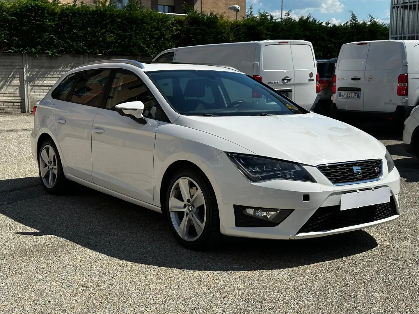 SEAT Leon Leon ST 2.0 tdi cr FR s Alb - 2