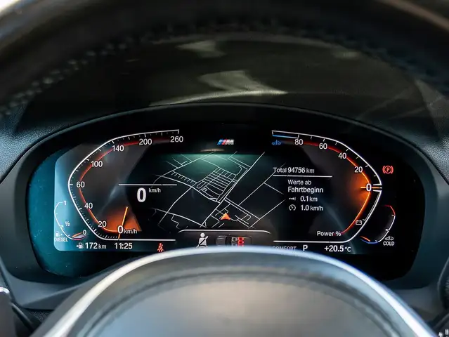 BMW X3 view 13