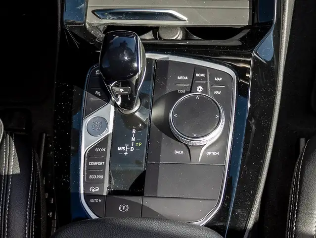 BMW X3 view 10