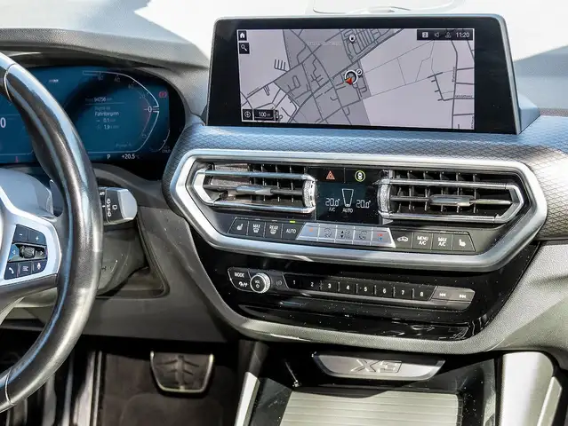 BMW X3 view 7