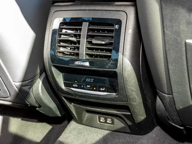 BMW X3 view 19