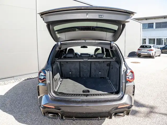 BMW X3 view 20