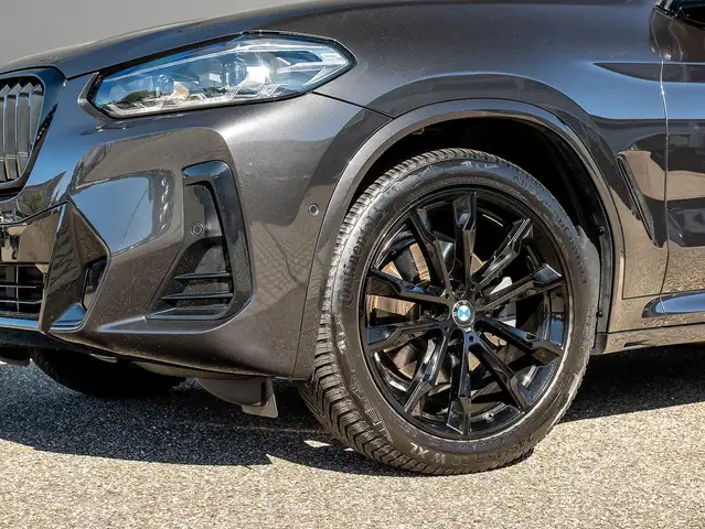 BMW X3 view 22