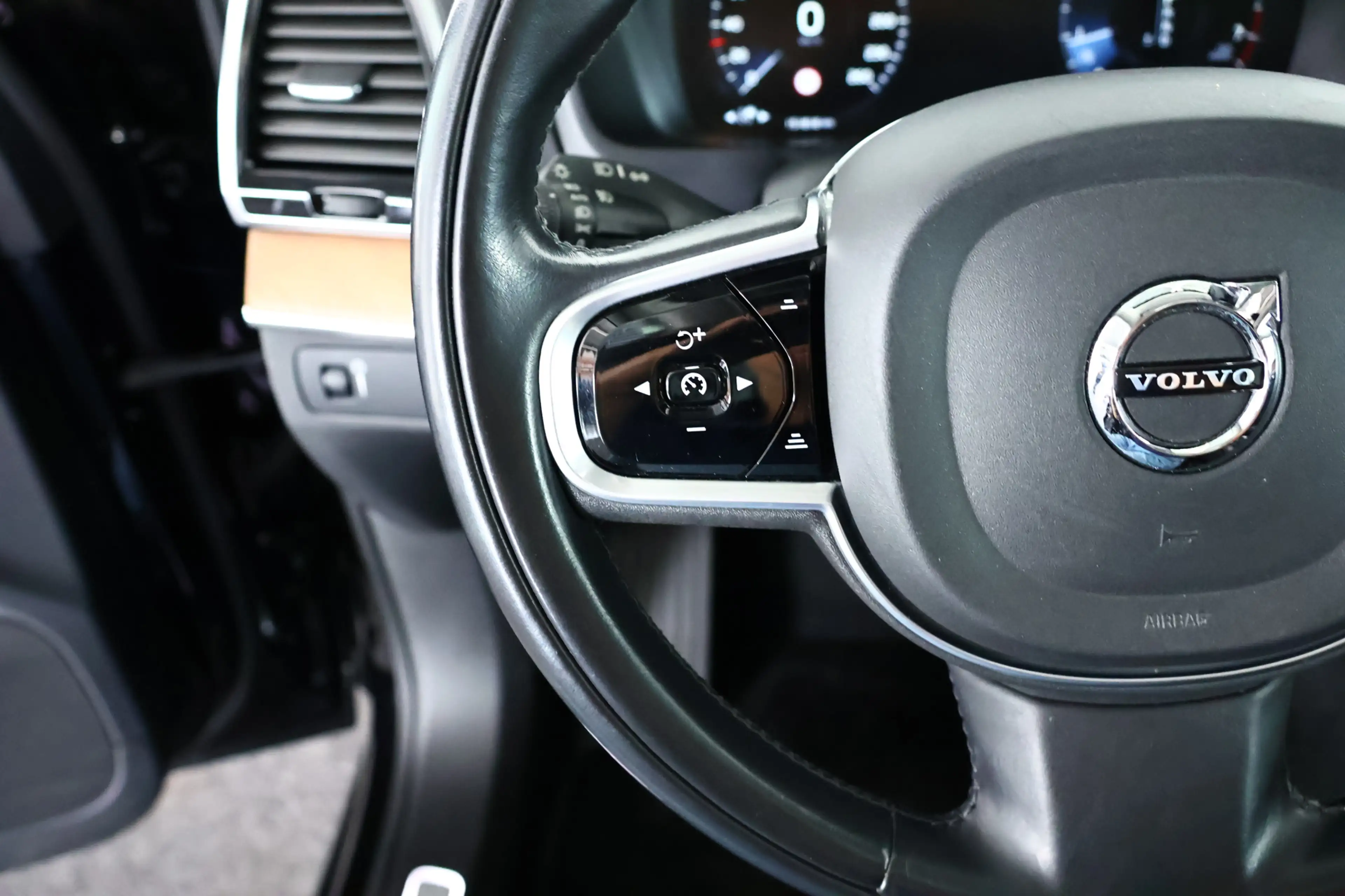 Volvo XC90 2.0 T5 AWD Inscription Navi / Opendak / Trekhaak / — photo 24