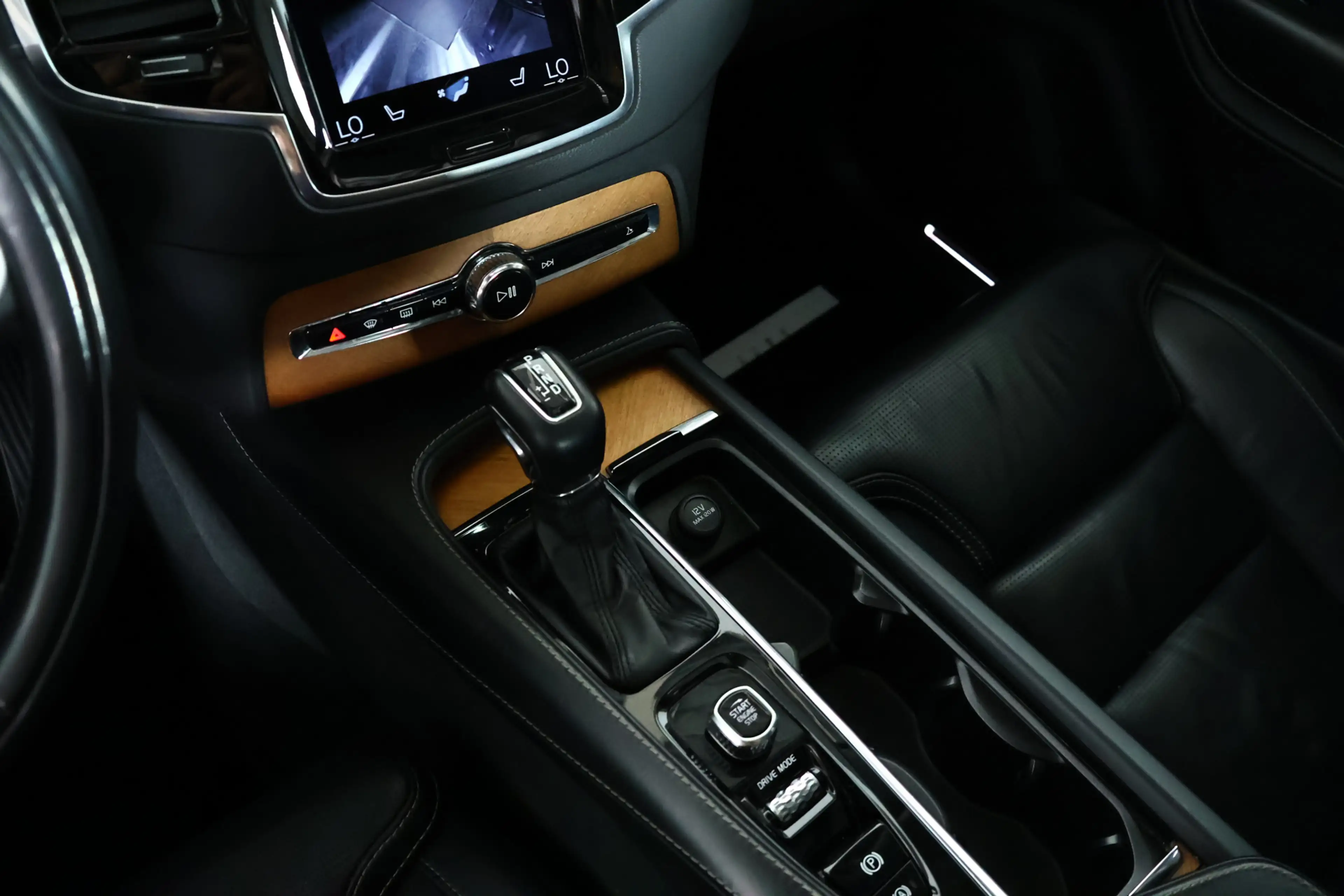 Volvo XC90 2.0 T5 AWD Inscription Navi / Opendak / Trekhaak / — photo 19