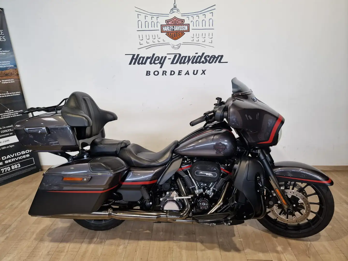 Harley-Davidson Street Glide Gris - 1