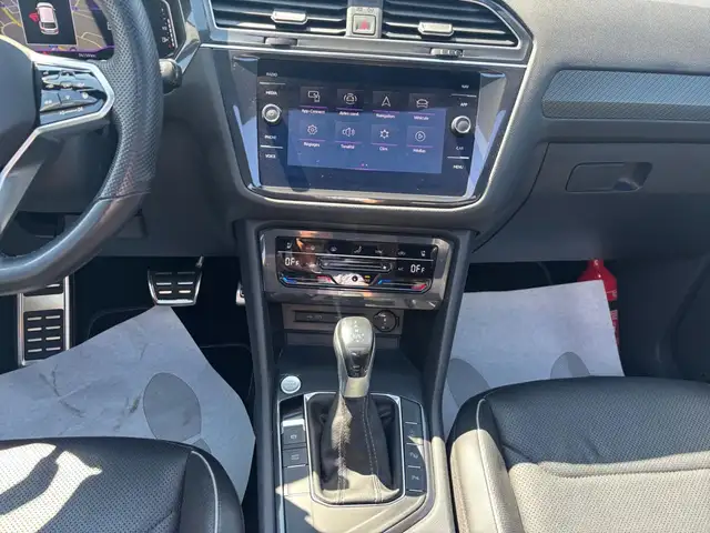 Volkswagen Tiguan Allspace view 14