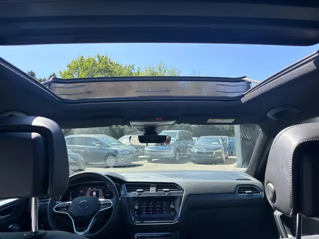 Volkswagen Tiguan Allspace view 15