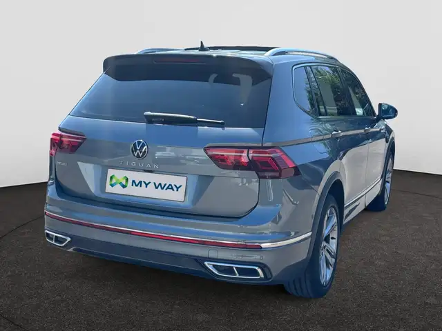 Volkswagen Tiguan Allspace view 4