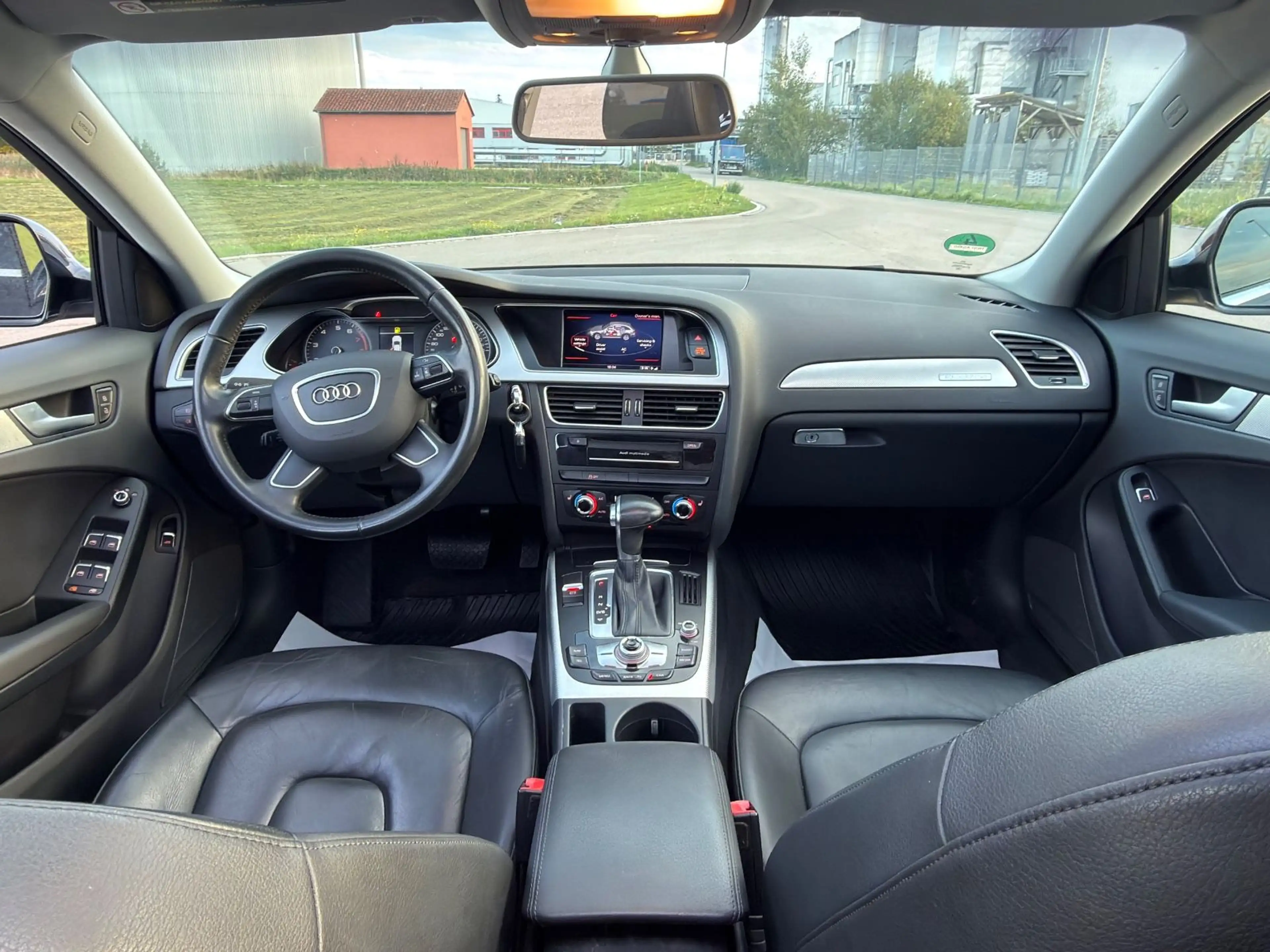 Audi A4 allroad 2.0 TFSI quattro | Pano | RFK | PDC | — photo 13