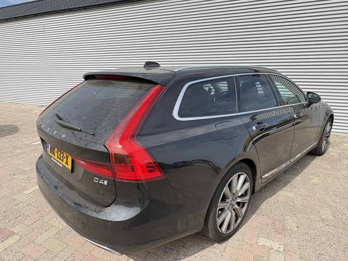 Volvo V90 2.0 D4 Inscription | Nieuw Binnen! | Pilot Assist Zwart - 2