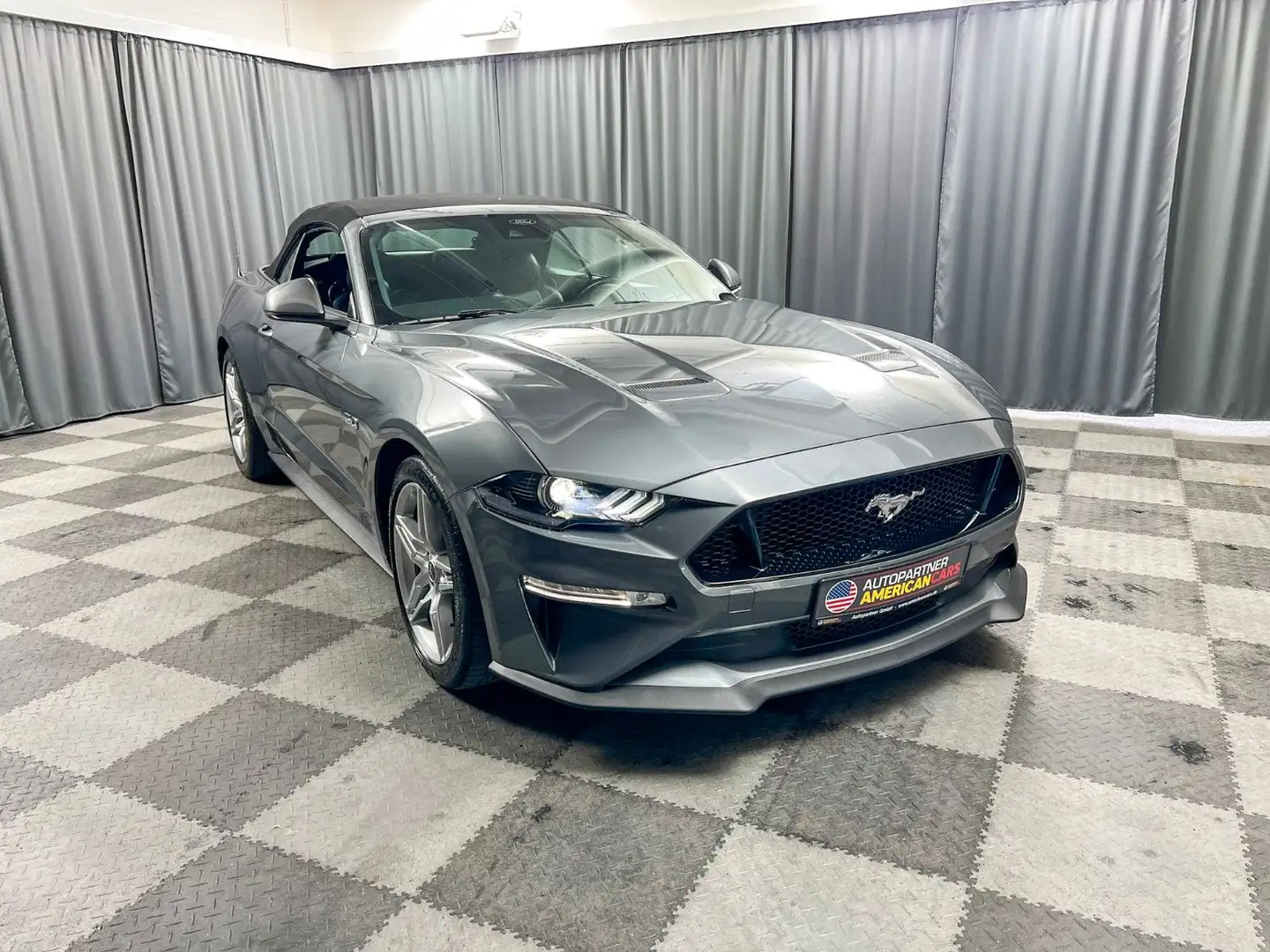 Ford Mustang GT Cabrio V8 5.0l,PREMIUM 3,dgt. Cockpit Grau - 2