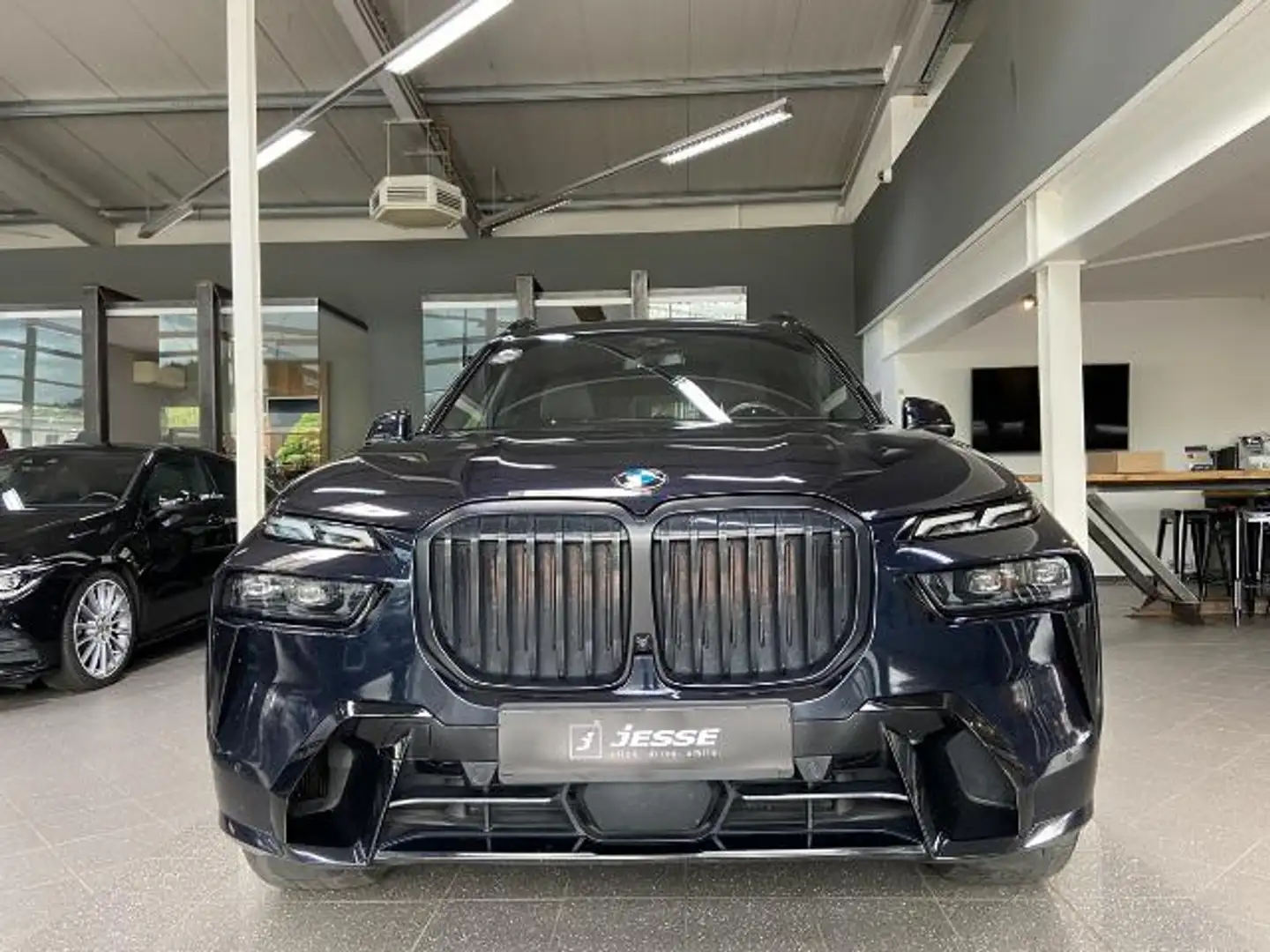 BMW X7 xDrive 40d M Sport Pro Skylounge Massage Iconic Negru - 2