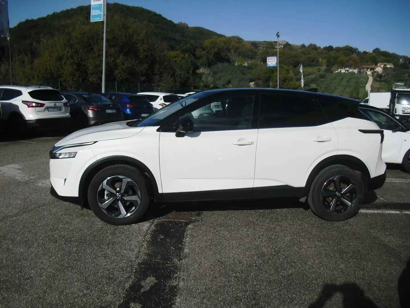 Nissan Qashqai 1.3 mhev N-Connecta 158cv xtronic, pari al nuovo! Bianco - 2
