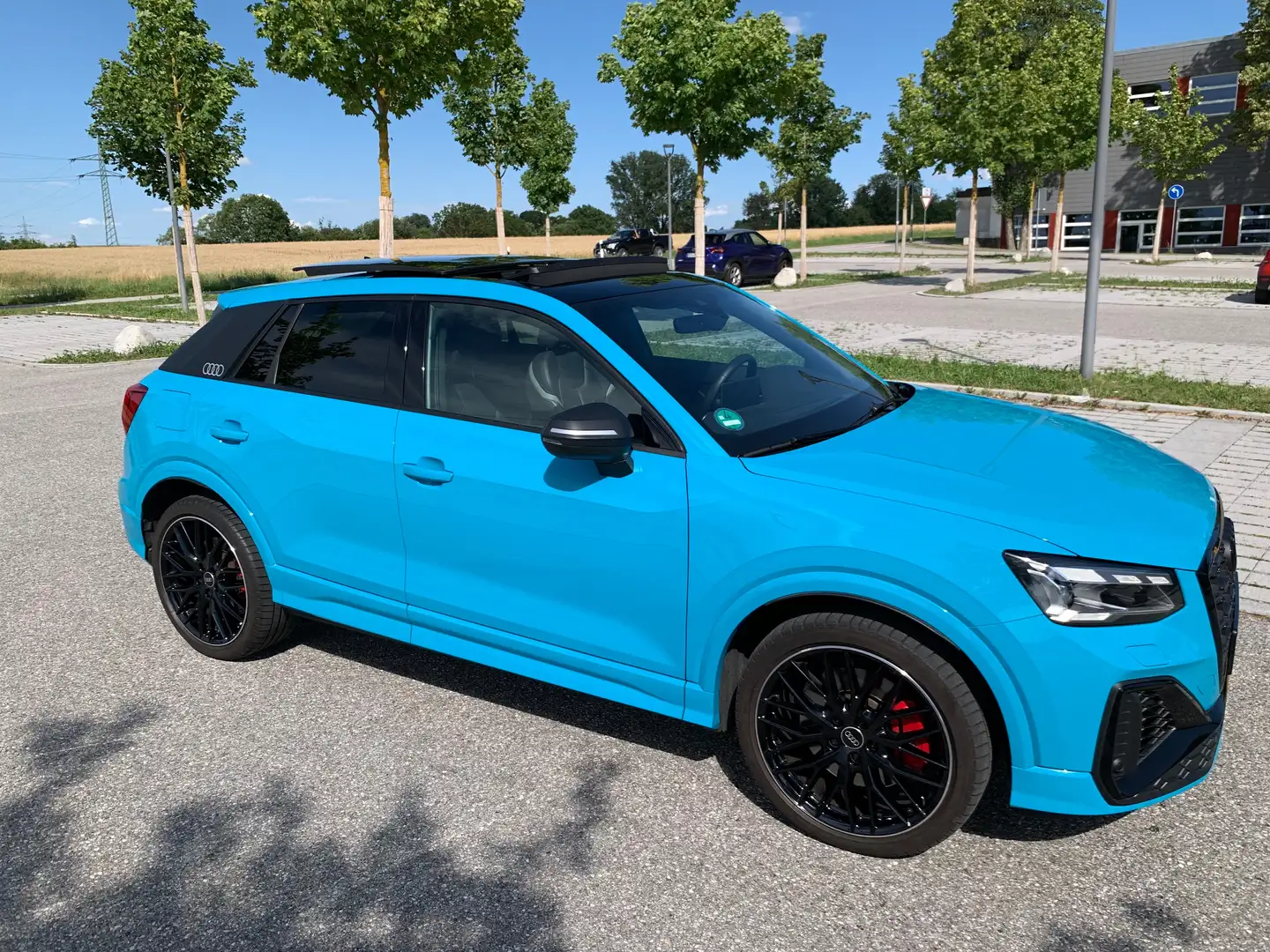 Audi SQ2 Q2 TFSI quattro S tronic Blau - 2