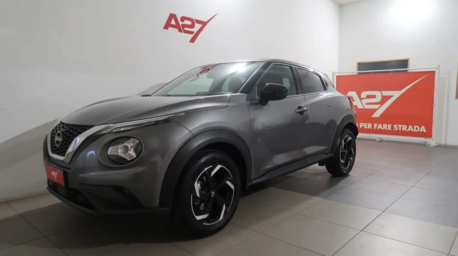 Nissan Juke 1.0 DIG-T 114 CV N-Connecta - 1