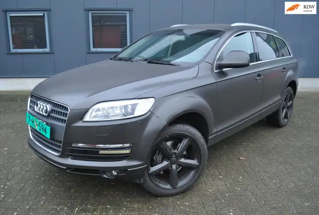 Audi Q7 4.2 FSI quattro Pro Line+, netto € 11750, gewrappe
