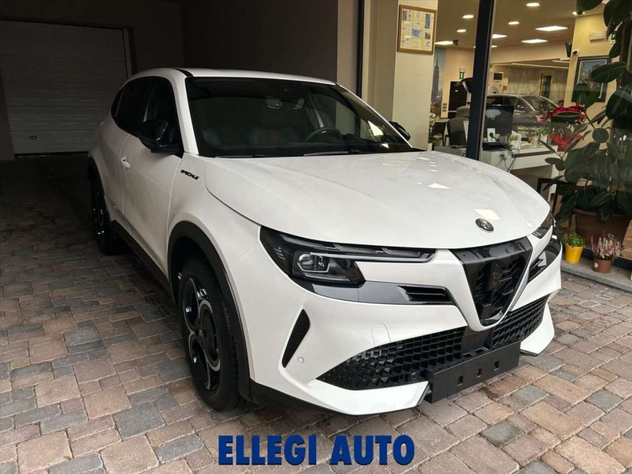 Alfa Romeo Junior 1.2 145 CV Hybrid eDCT6 Speciale KM 0