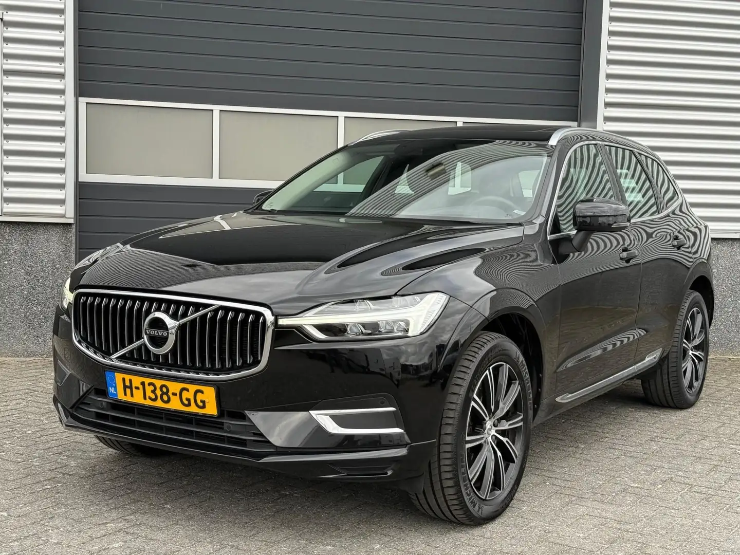 Volvo XC60 2.0 T5 Inscription Pano Leder Noir - 2
