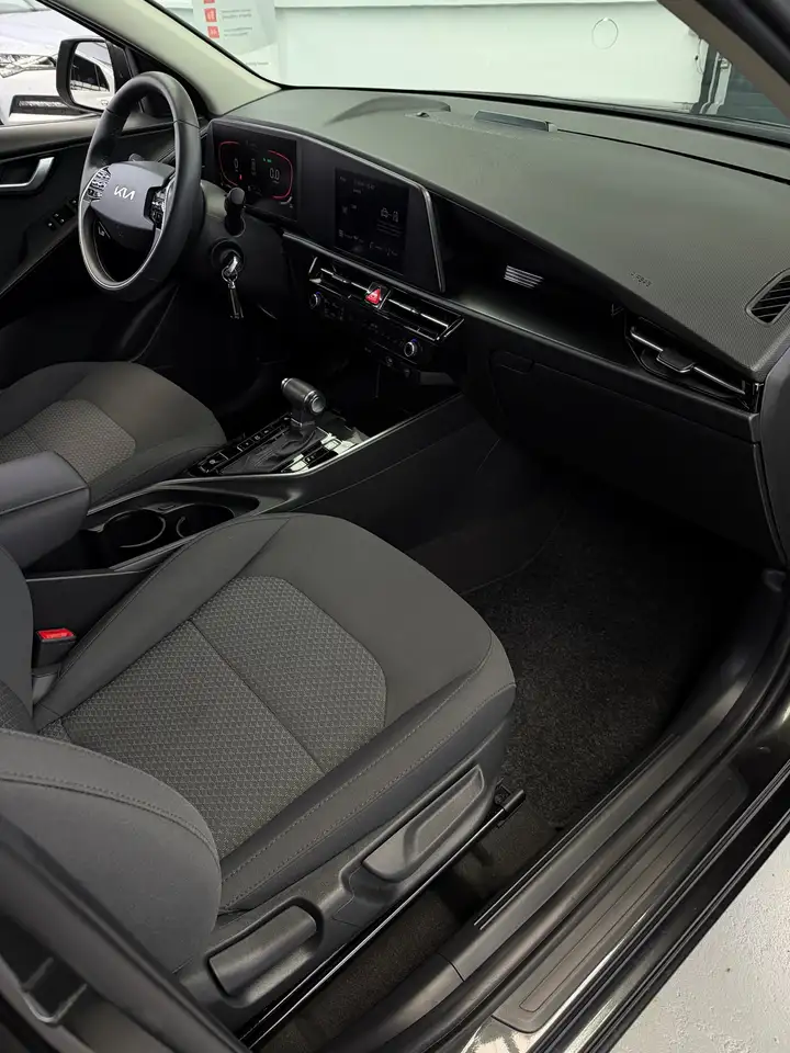Kia Niro 1.6 GDi PHEV DynamicPlusLine CarPlay Camera 26