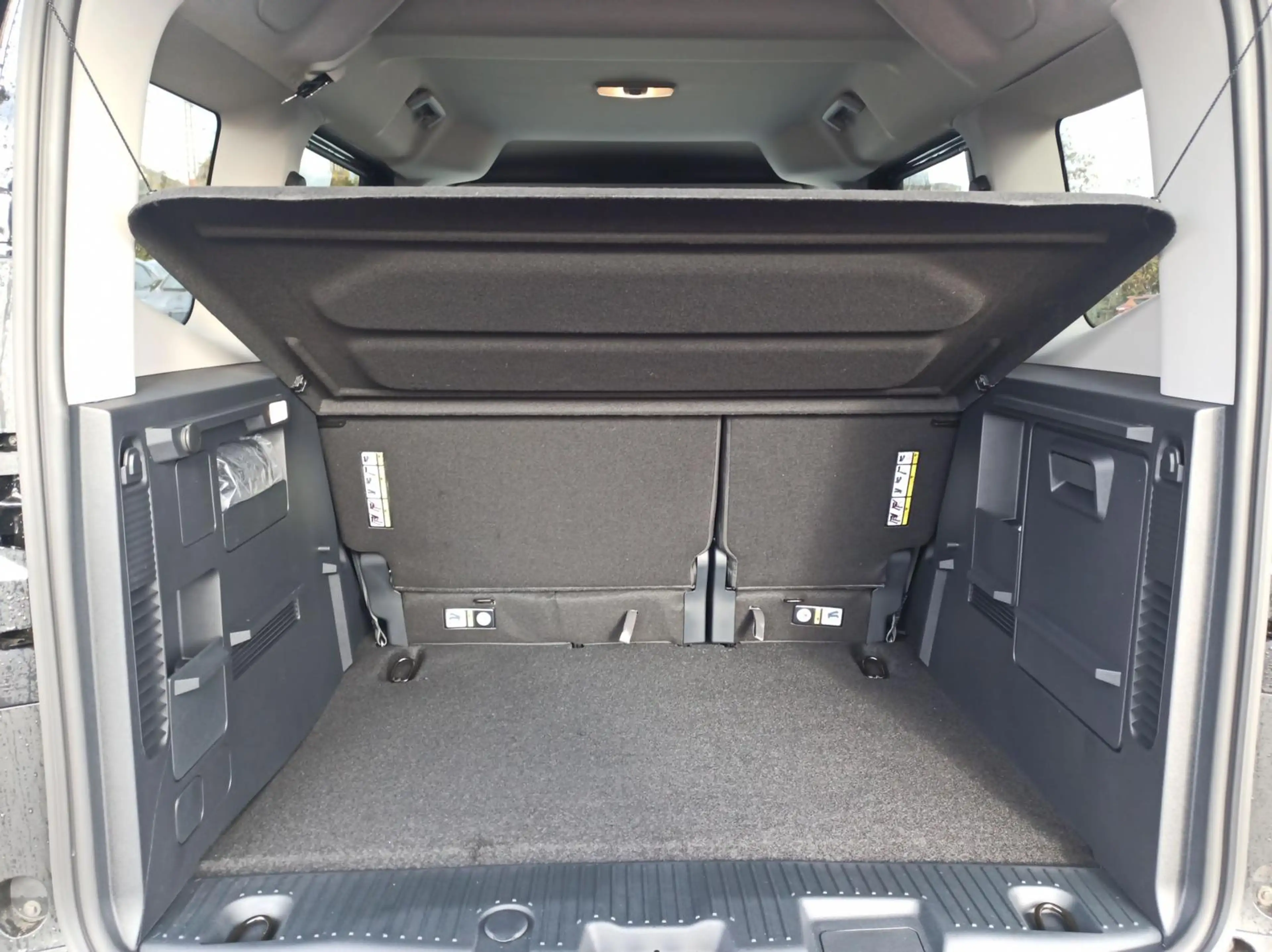 Ford Tourneo Courier Active 1.0L/Fahrassistenz-System — photo 12