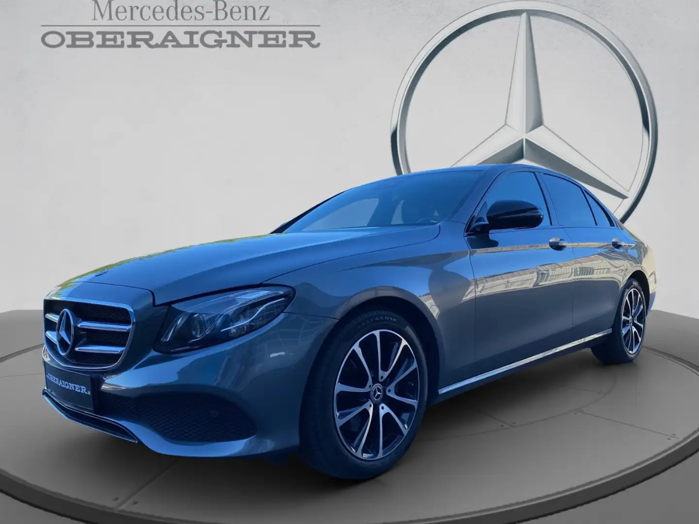 Mercedes-Benz E 220 d 4MATIC Limousine SHD Night Mbeam RKam Gris - 1