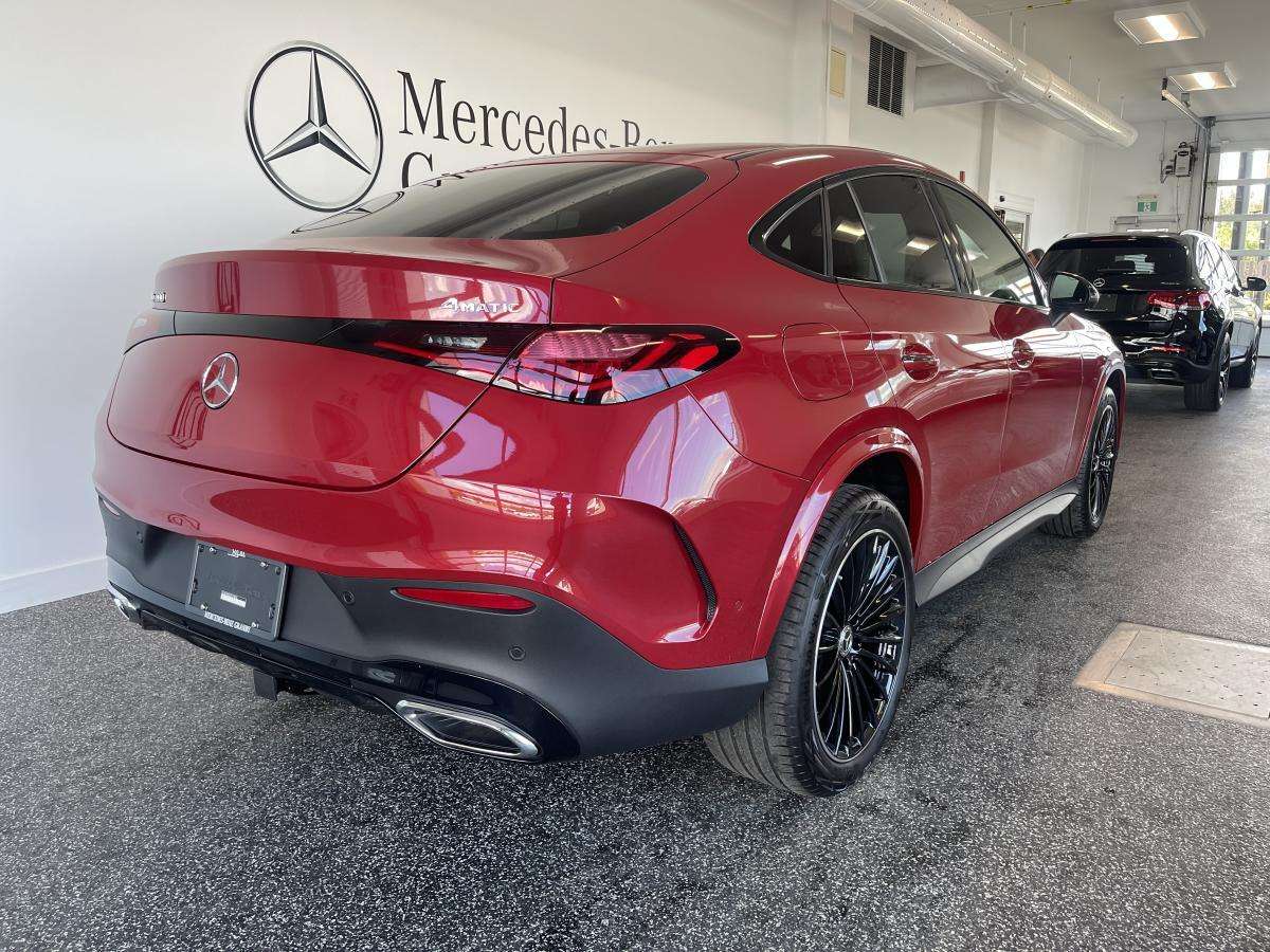 2027 Mercedes-Benz GLC GLC 300 coupé 4MATIC — photo 1