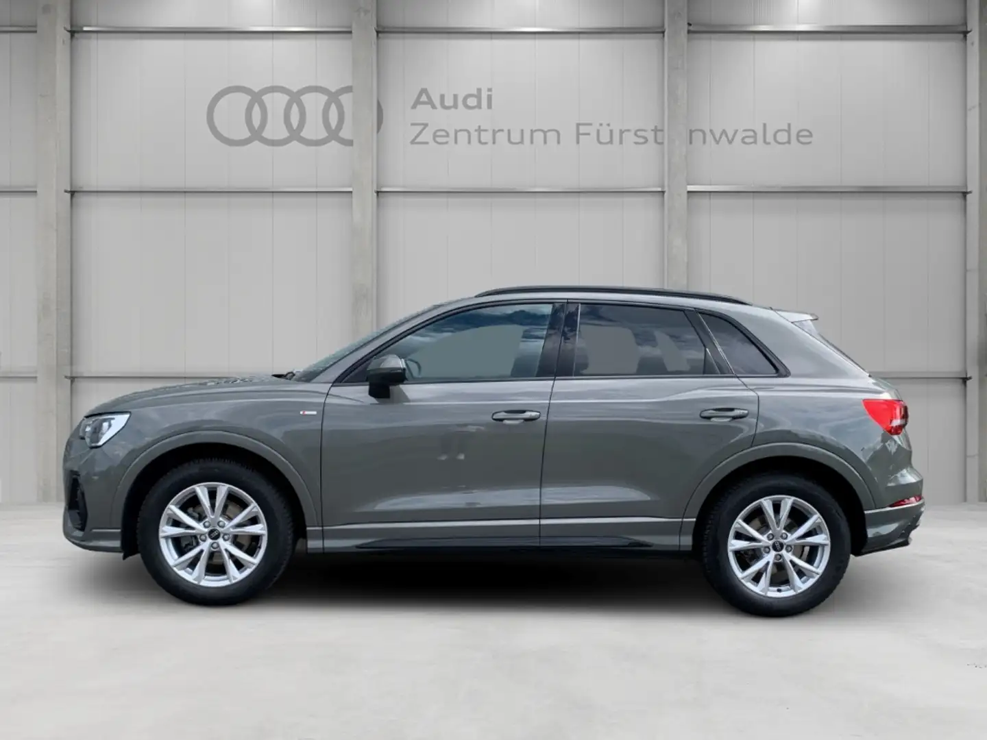 Audi Q3 line 35 TFSI S tronic S-line Navi Digitales Cockpi Grau - 2