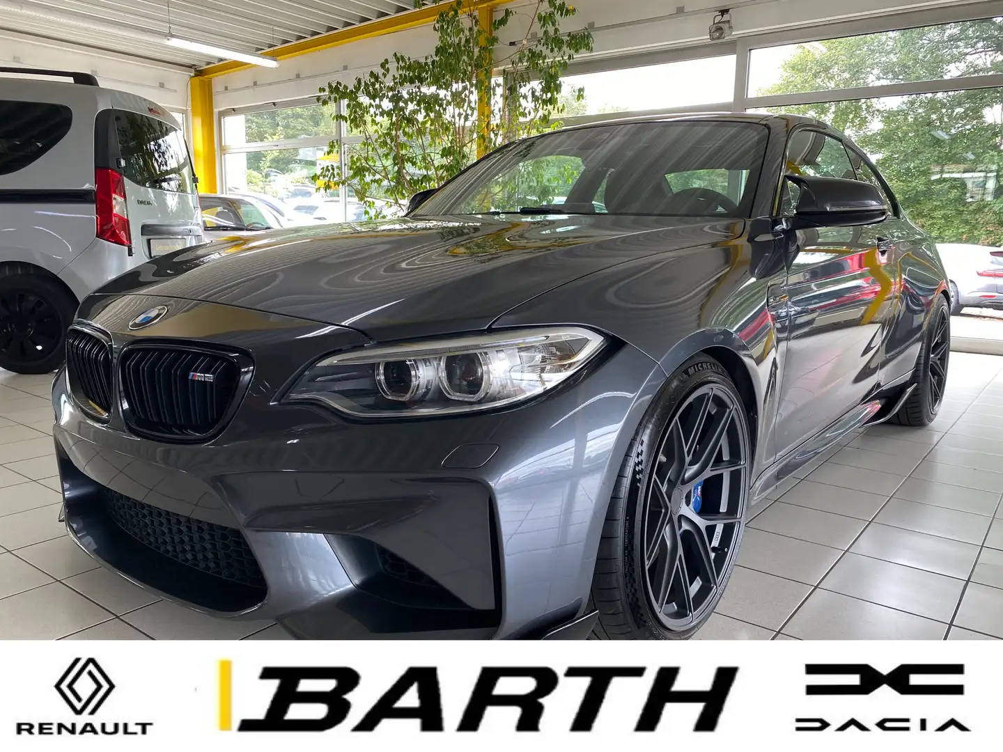 BMW M2 Basis Gris - 1