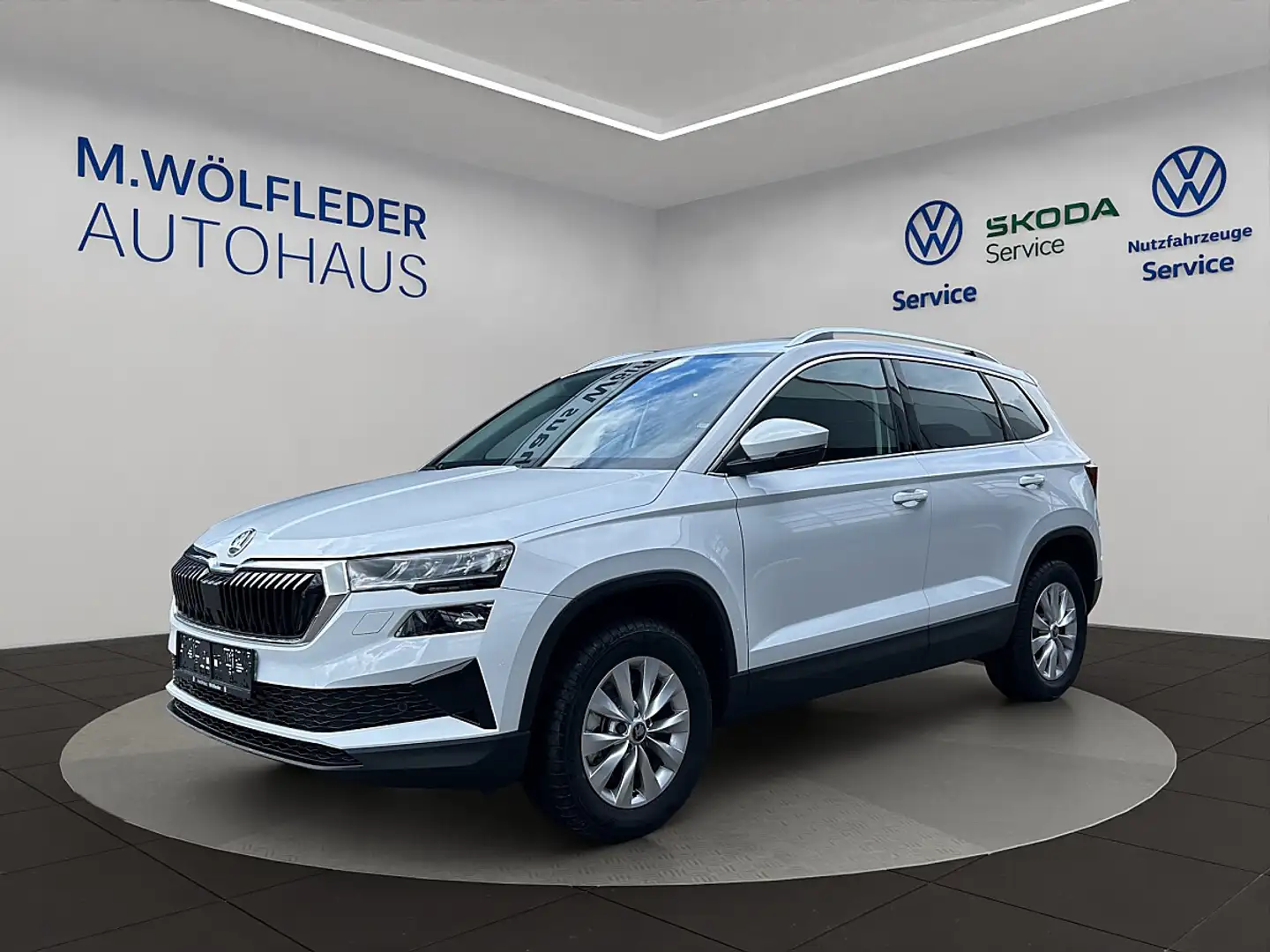 Skoda Karoq 2,0 TDI Selection DSG Weiß - 1