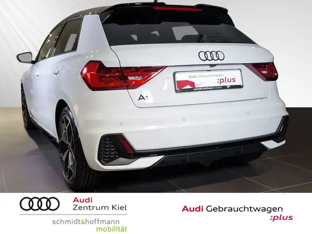 Audi A1 view 4