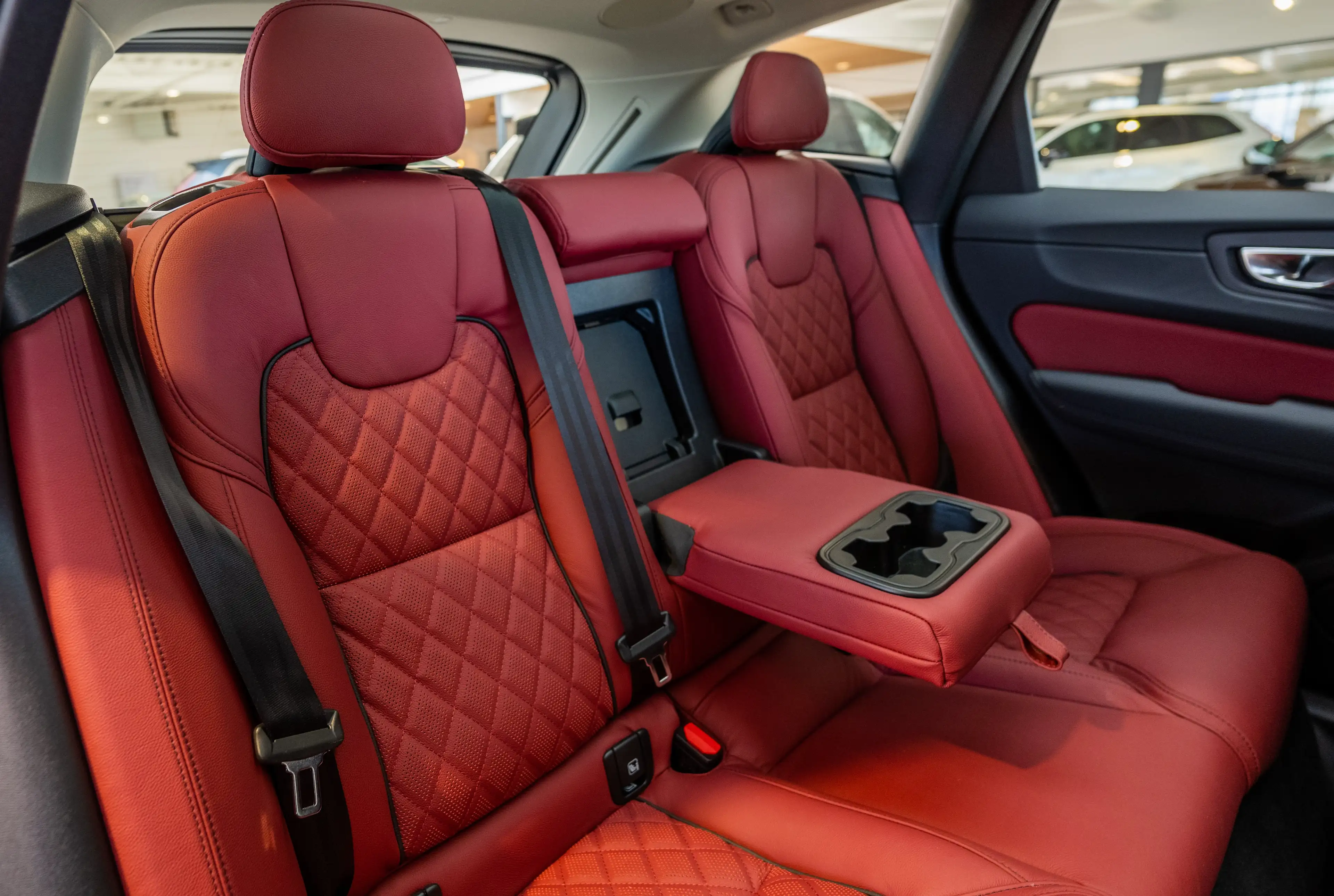 Volvo XC60 T8 Ultra | Rood Leder! | B&W | Luchtvering | Pano — photo 13