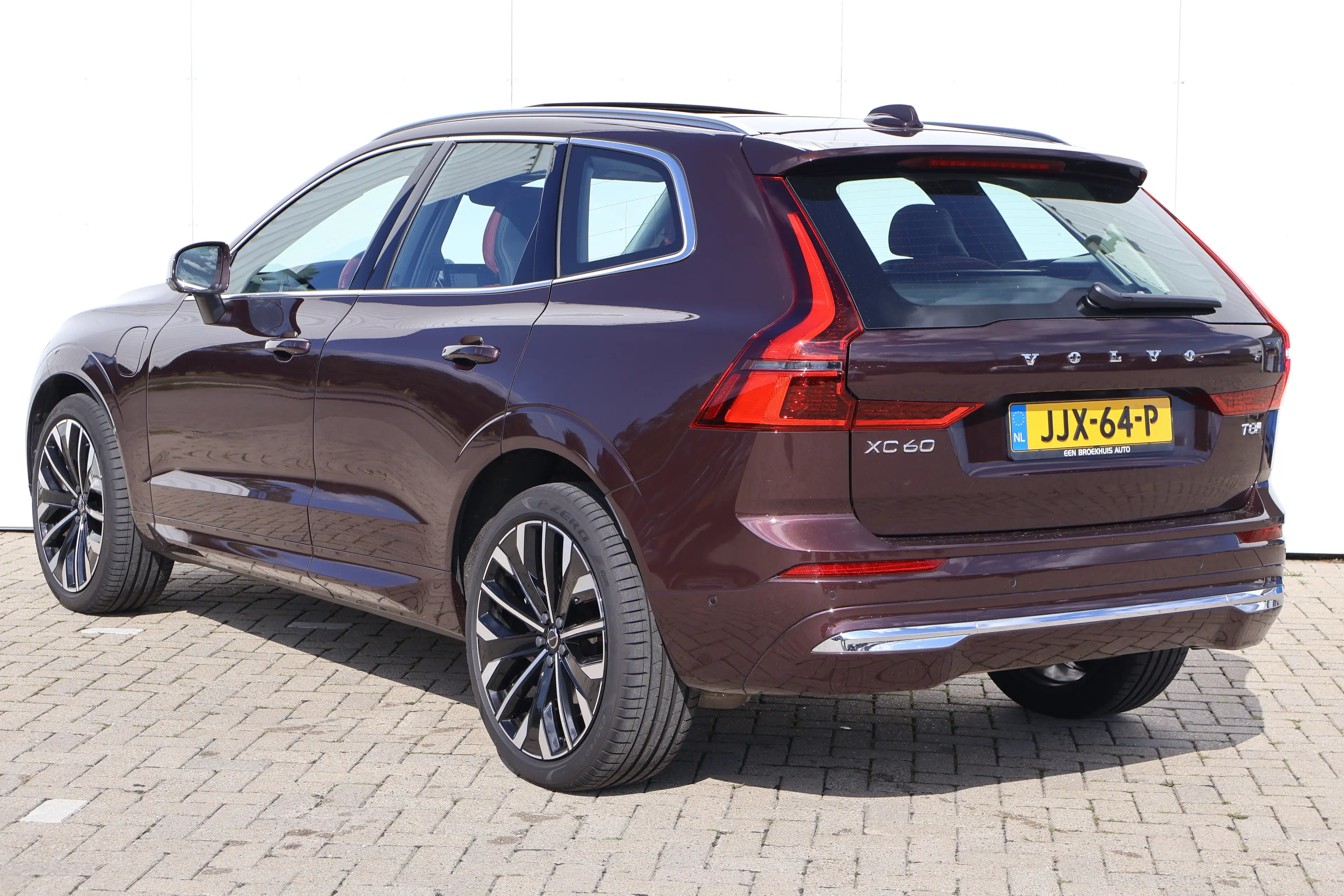 Volvo XC60 T8 Ultra | Rood Leder! | B&W | Luchtvering | Pano — photo 14