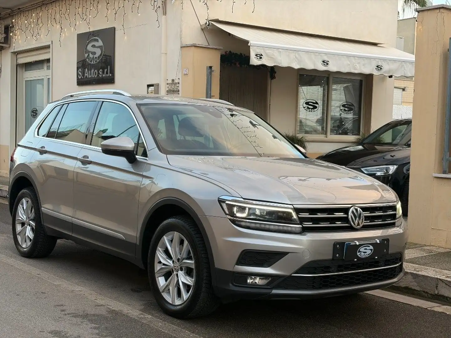 Volkswagen Tiguan 2.0 TDI 150 DSG Advanced Grigio - 1