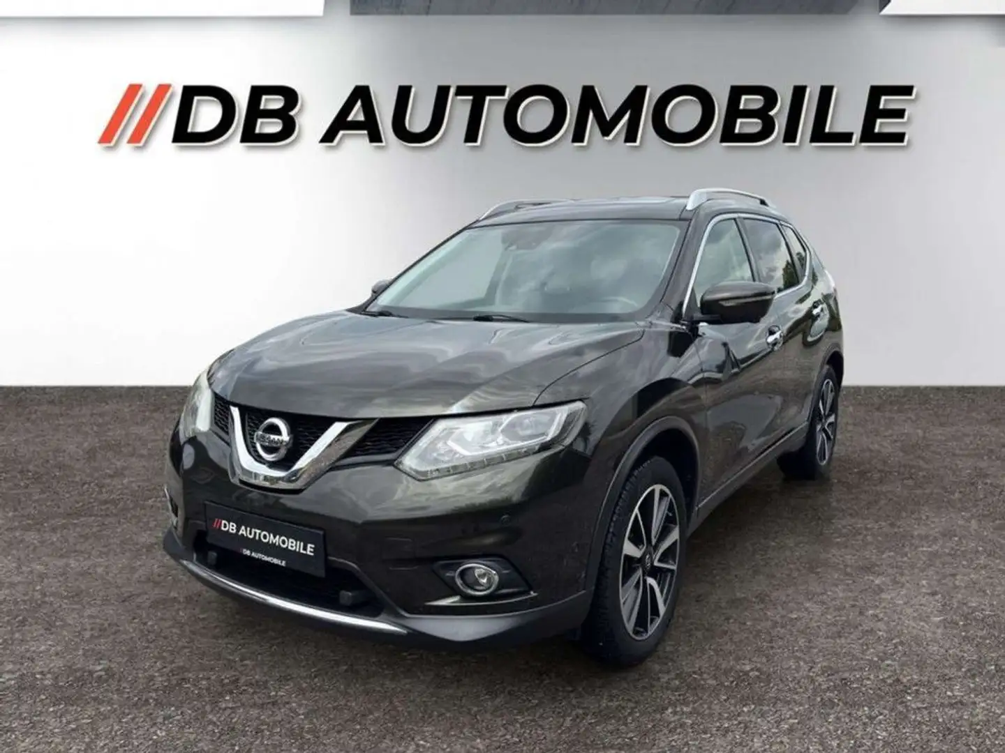 Nissan X-Trail Tekna 4x4, Rückfahrkamera, Panoramadach Grün - 1