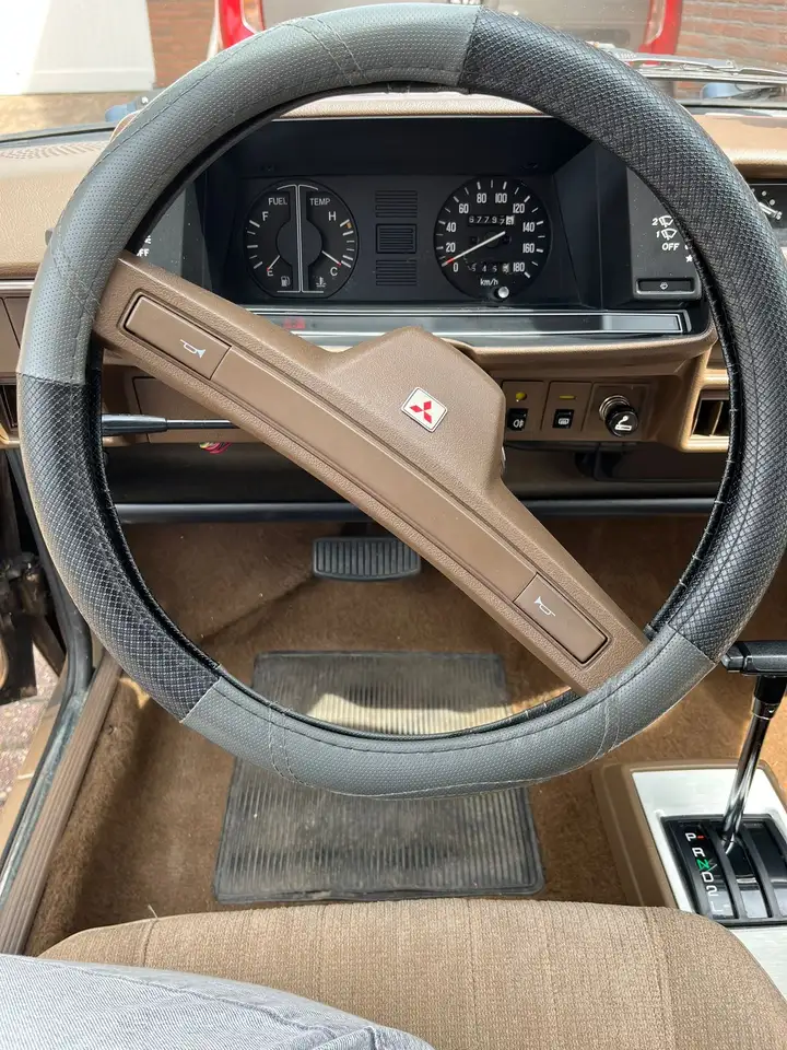 Mitsubishi Colt Oldtimer (belastingvrij), foto 6