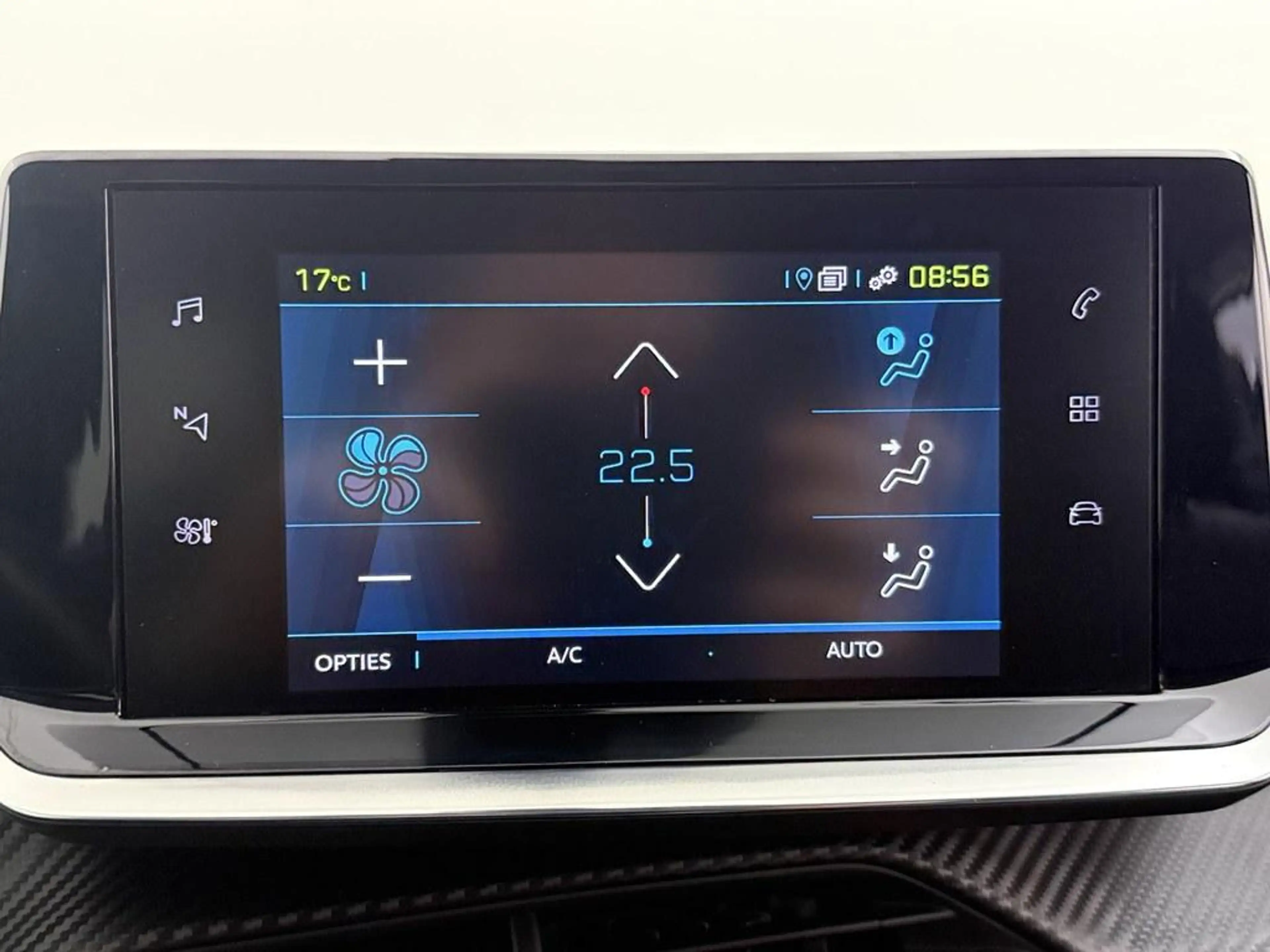 Peugeot e-2008 EV Allure 50 kWh 92% Winterpakket/Nav/Camera — photo 15