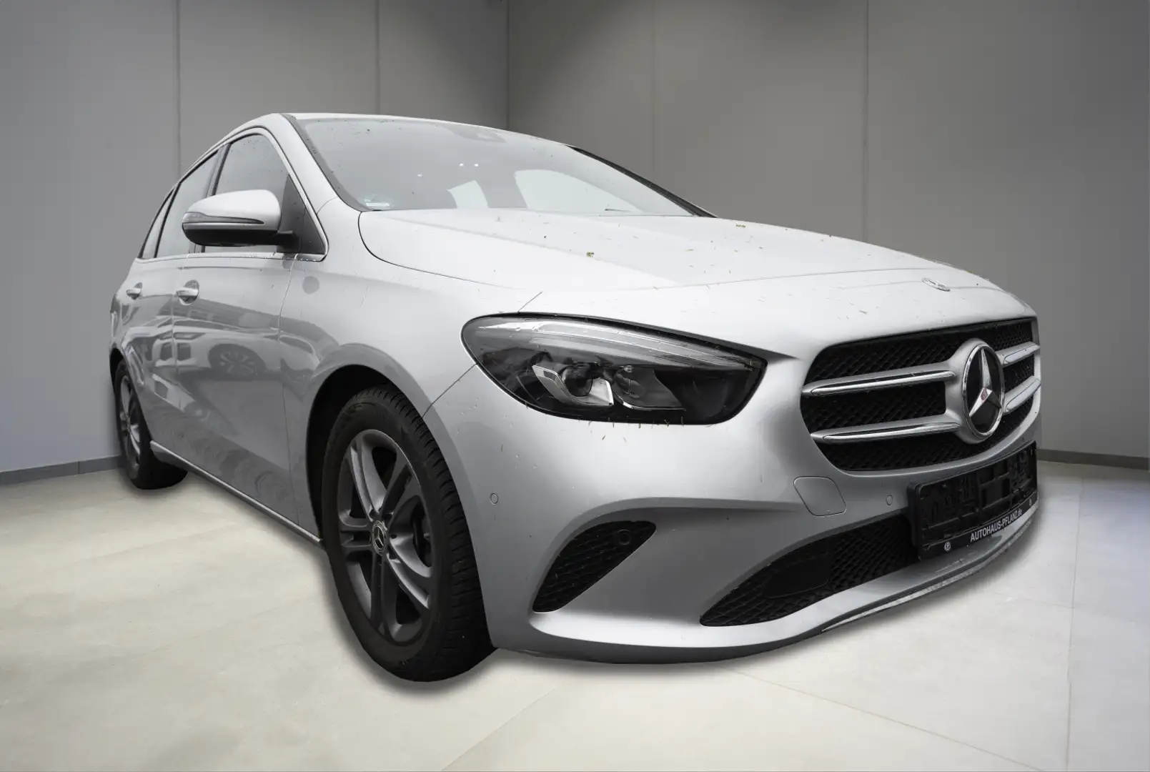 Mercedes-Benz 220 4Matic 2.0 190 7-GANG DCT Silber - 2